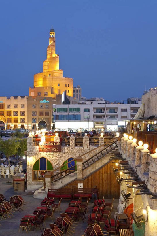 竖图,俯视,室外,夜晚,旅游,城市,卡塔尔,首都,黄昏,摄影,中东,波斯湾,中东文化,多哈,彩图,高角度拍摄,阿拉伯半岛