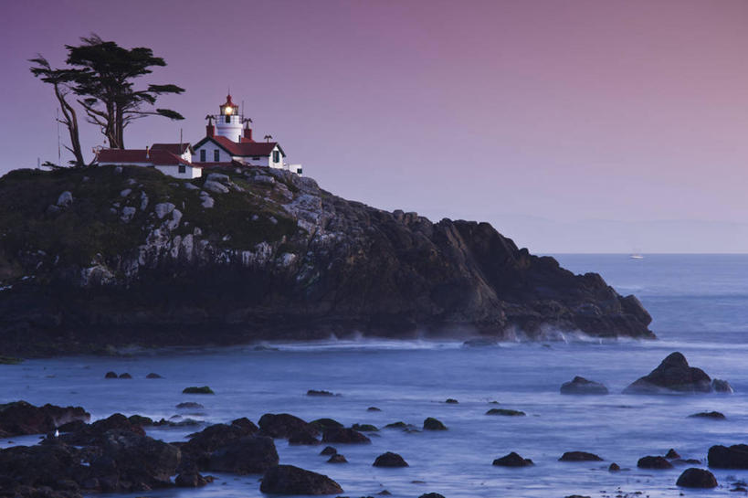 无人,横图,室外,白天,旅游,道路,美国,信息,海岸线,冬天,灯塔,交通,方向,黄昏,摄影,引导,指引,太平洋,北美,加利福尼亚,海景,航标,美国人,海滩,彩图,旅行,新月城,导航,北加利福尼亚州