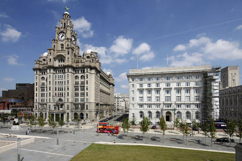 横图,室外,白天,度假,信心,美景,城市风光,城市,建筑,英国,欧洲,景观,娱乐,英格兰,地标建筑,享受,休闲,景色,放松,摄影,西欧,保险,大不列颠,英国文化,大不列颠及北爱尔兰联合王国,大不列颠及爱尔兰联合王国,首府,英吉利,利物浦,皇家利物大厦,利物浦市,墨西塞德郡,默西塞德,默西赛德郡,美惠三女神,钟,彩图,咖啡馆,大不列颠王国,大英帝国,联合王国,日不落帝国,传统文化,联合国教科文组织