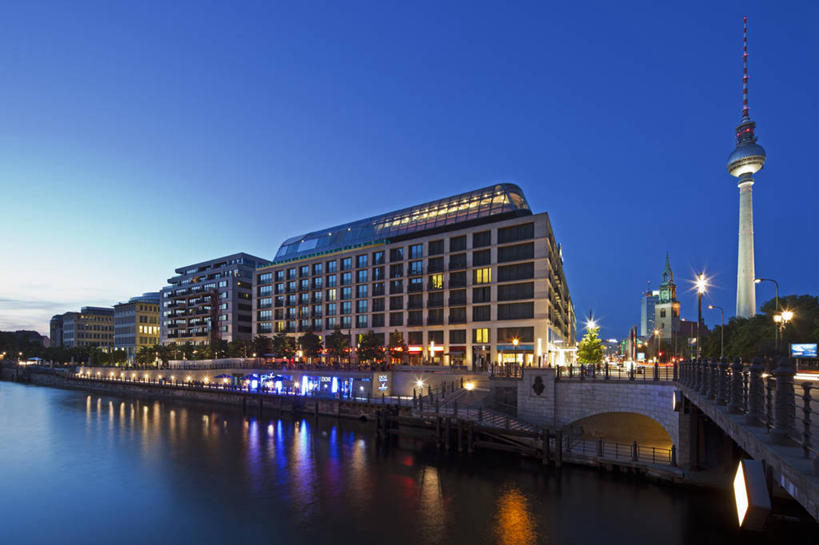 无人,博物馆,横图,室外,旅游,度假,美景,城市风光,城市,建筑,酒店,德国,欧洲,景观,塔,首都,娱乐,柏林,蓝色,黄昏,享受,休闲,景色,放松,摄影,无线电通信塔,柏林电视塔,彩图,旅行