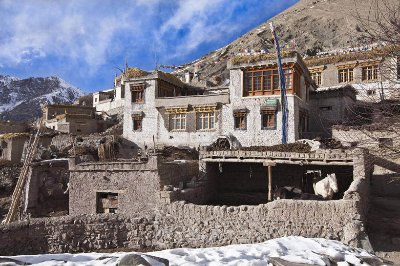 无人,横图,室外,白天,美景,山,山脉,马,香格里拉,印度,亚洲,房屋,景观,乡村,冬天,高处,自然,草垛,景色,寒冷,摄影,拉达克,住房,自然风光,南亚,丝绸之路,青藏高原,喜马拉雅山脉,印度共和国,驴子,克什米尔,印度河,查谟.克什米尔,查谟.克什米尔邦,列城,列城县,彩图,喀什米尔,交换生,克什米尔地区