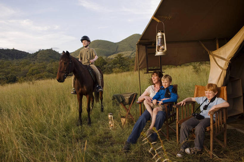 儿童,家庭,母亲,横图,室外,马,非洲,肯尼亚,帐篷,摄影,露营,冒险,彩图,旅行