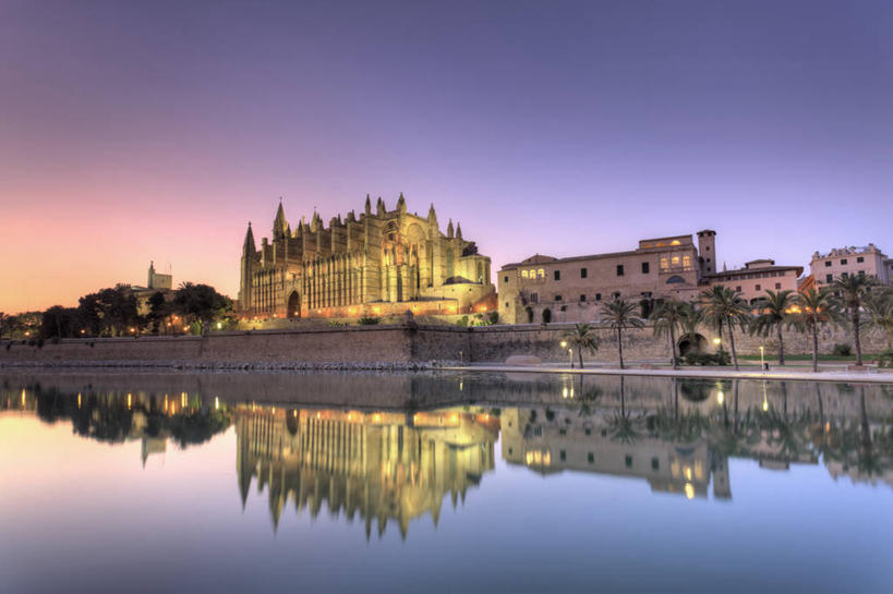 无人,横图,室外,白天,水,西班牙,反射,城镇,地标建筑,摄影,万里无云,帕尔马,马略卡,彩图,旅行,大教堂