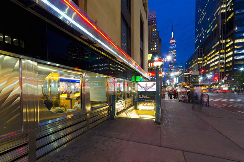 横图,室外,度假,美景,城市风光,城市,道路,路,霓虹灯,公路,纽约,美国,景观,曼哈顿,交通,娱乐,黄昏,地标建筑,享受,休闲,景色,放松,摄影,照亮,北美,北美洲,美洲,纽约市,纽约州,帝国之州,帝国州,北亚美利加洲,亚美利加洲,马路,彩图,第八大道,美利坚合众国,曼哈顿区,纽约县,曼哈顿岛