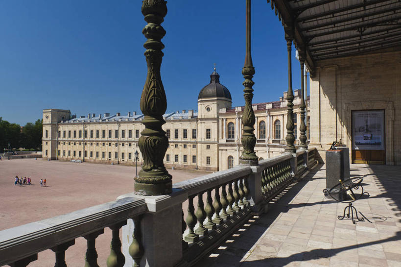 宫殿,栏杆,横图,室外,白天,阳台,建筑,俄罗斯,柱子,摄影,古典风格,皇室,万里无云,彩图,俄罗斯文化