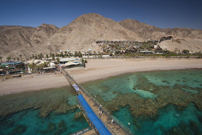 无人,码头,横图,俯视,室外,白天,旅游,度假,海洋,美景,山,建筑,以色列,海岸线,景观,娱乐,水族馆,自然,享受,休闲,景色,放松,摄影,岩层,自然风光,红海,伊拉特,海滩,岩石,彩图,高角度拍摄