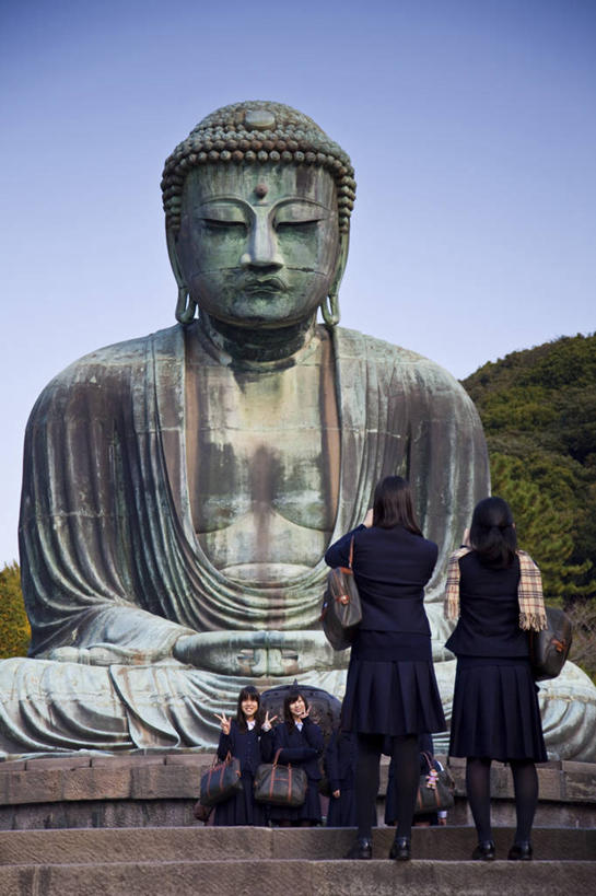 少年,一个人,四个人,竖图,室外,白天,制服,东京,日本,仅一个男性,仅一个年轻女性,仅一个女性,仅一个人,日本文化,雕像,首都,佛,仅一个年轻男性,拍照,校服,摄影,镰仓,万里无云,男人,男性,年轻男性,年轻女性,女人,女性,彩图,旅行,日本校服,女生
