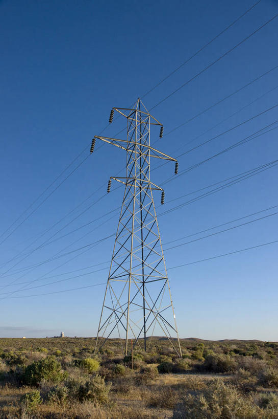 无人,竖图,室外,白天,旅游,度假,美景,美国,电缆,景观,塔,娱乐,蓝色,自然,享受,休闲,景色,放松,摄影,北美,北美洲,加利福尼亚,自然风光,美洲,加州,加利福尼亚州,金州,黄金州,北亚美利加洲,亚美利加洲,彩图,美利坚合众国,圣伯纳迪诺市,输电塔