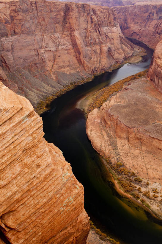 无人,竖图,俯视,室外,白天,河流,水,墨西哥,美国,地形,宏伟,风景,摄影,亚利桑那,北美,北美洲,岩层,美洲,沟壑,洛矶山脉,落基山脉,北亚美利加洲,亚美利加洲,墨西哥合众国,仙人掌王国,科罗拉多河,岩石,彩图,高角度拍摄,马蹄湾,美利坚合众国,对焦