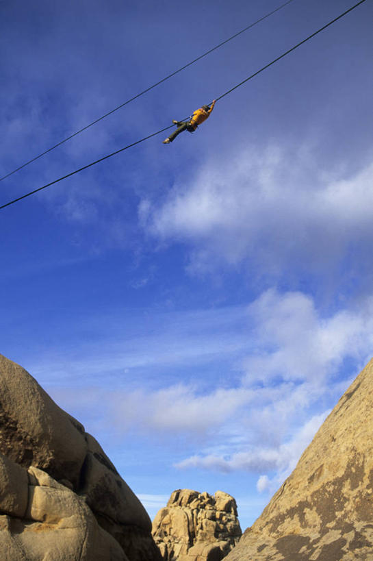 成年人,一个人,攀登,竖图,室外,白天,风险,攀岩,美国,仅一个女性,极限运动,绳子,摄影,保护,北美,北美洲,加利福尼亚,努力,美洲,户外活动,北亚美利加洲,亚美利加洲,丝兰,女人,女性,爬山,彩图,美利坚合众国,白色人种