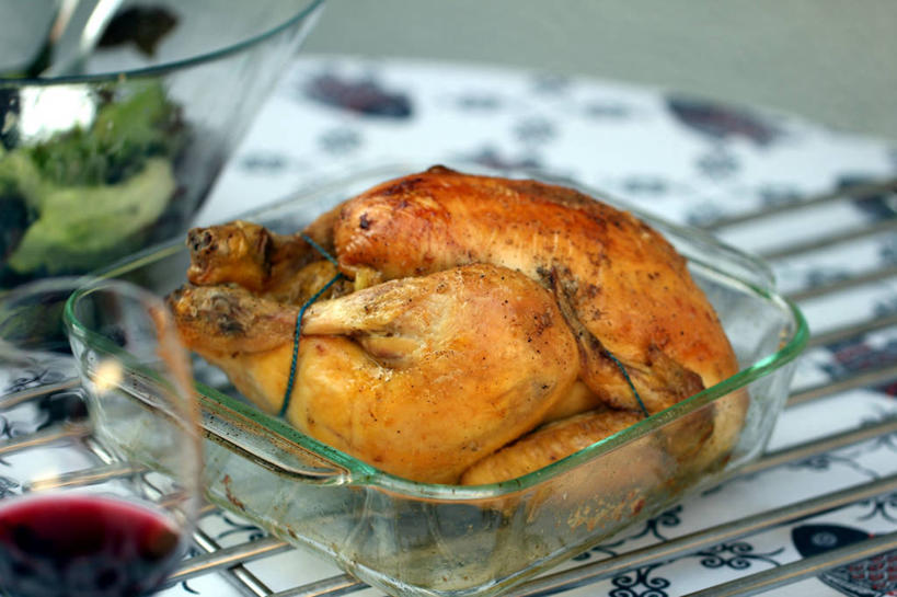 无人,横图,室内,特写,烧烤,桌子,德国,沙拉,饮食,饮料,碗,红葡萄酒,烤鸡,摄影,葡萄酒杯,清新,健康食物,萨尔州,萨尔布吕肯,玻璃杯,彩图