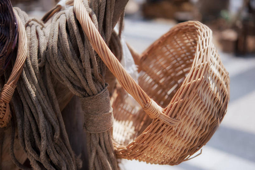 无人,横图,室外,白天,法国,吊挂,悬挂,篮子,挂,线绳,摄影,柳条,手艺,彩图,传统节日
