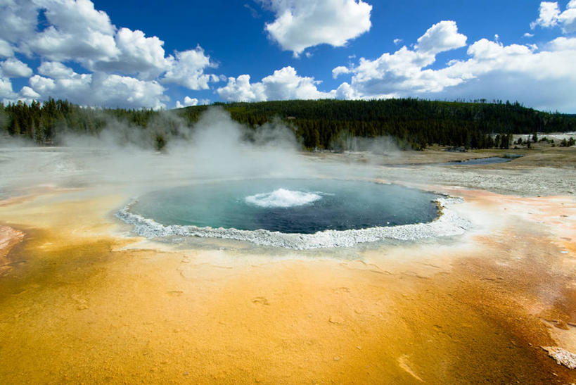 无人,公园,横图,室外,白天,美景,美国,池塘,景观,云,风景,天空,自然,地标建筑,烟,景色,摄影,宁静,北美,北美洲,国家公园,自然风光,美洲,黄石国家公园,怀俄明州,怀俄明,蒙大拿州,黄石公园,北亚美利加洲,亚美利加洲,平等之州,彩图,美利坚合众国,上间歇泉盆地