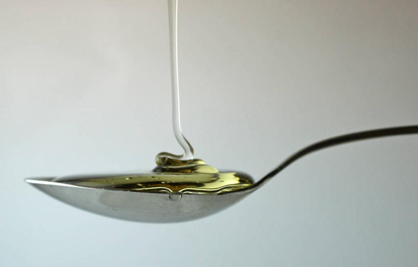 蜂蜜,无人,横图,特写,白色背景,美国,饮食,汤匙,诱惑,摄影,清新,健康食物,俄勒冈州,彩图,影棚拍摄