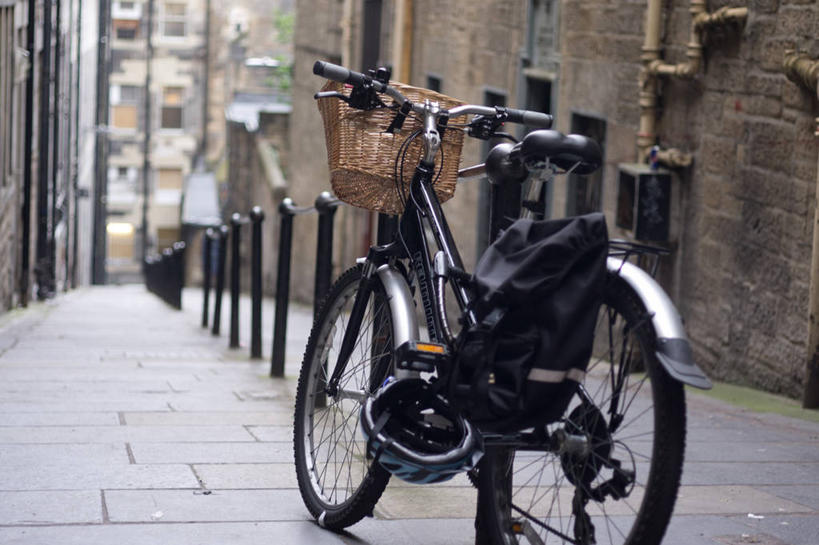 无人,栏杆,横图,室外,白天,城市,街道,自行车,英国,首都,苏格兰,运输,摄影,停止,暂停,停滞,爱丁堡,彩图