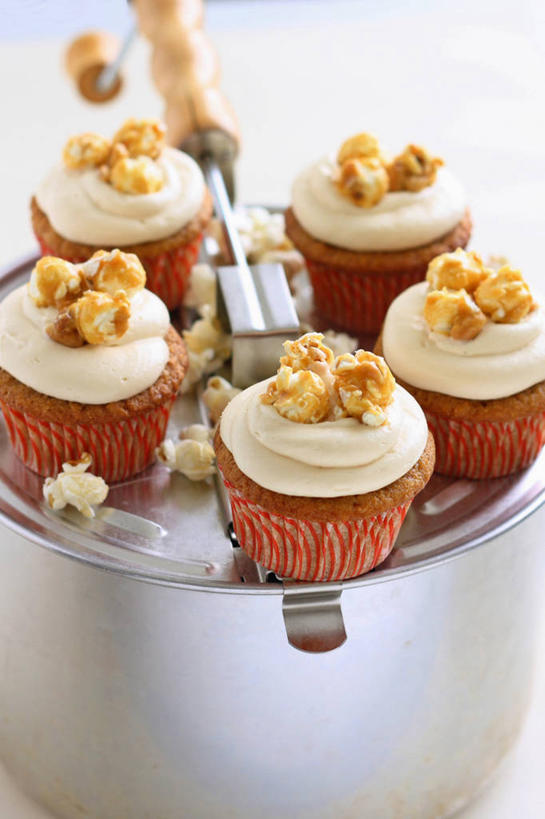 无人,竖图,室内,美国,锅,饮食,爆米花,诱惑,摄影,清新,焦糖,糖衣,纸托蛋糕,彩图,菜泥