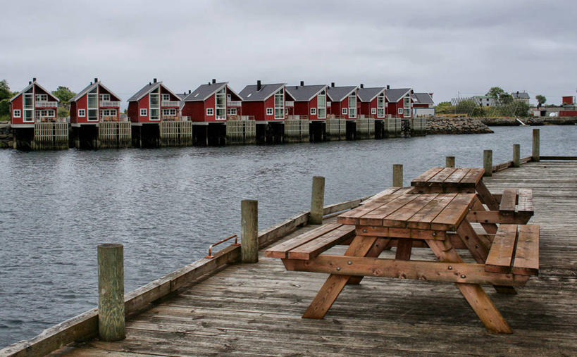 无人,露台,横图,室外,白天,重复,水,阳台,建筑,酒店,挪威,木制,长椅,云,摄影,木板路,一致,彩图,露天阳台