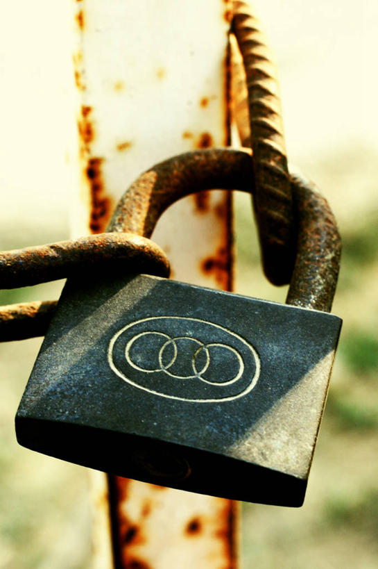 无人,竖图,室外,特写,白天,安全,生锈,锁,摄影,保护,腐蚀,侵蚀,挂锁,波斯湾,沙特阿拉伯,腐化,锈迹斑斑,彩图