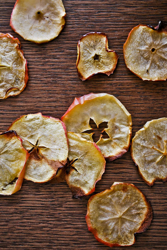 无人,竖图,俯视,室内,特写,苹果,波兰,木制,木纹,饮食,摄影,清新,彩图,高角度拍摄