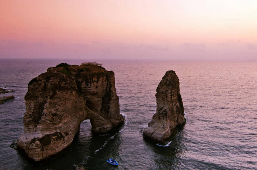 横图,室外,海洋,日落,船,水平线,云,首都,天空,自然,运输,摄影,宁静,岩层,贝鲁特,自然地理,岩石,彩图