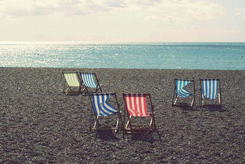 无人,横图,室外,白天,度假,海洋,英国,水平线,天空,摄影,宁静,沙滩椅,伊斯特本,海滩,彩图