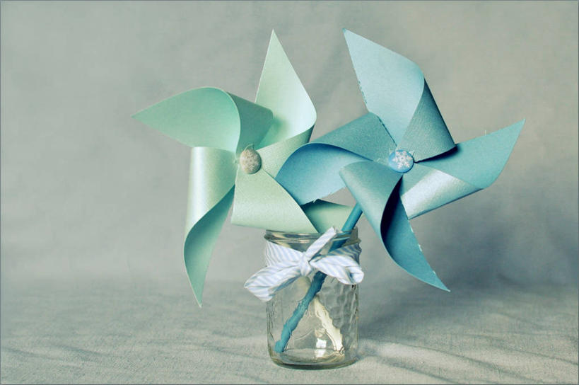 无人,横图,室内,特写,纸风车,加拿大,蓝色背景,打结,摄影,能源,创造力,广口瓶,魁北克,想法,美术工艺,彩图