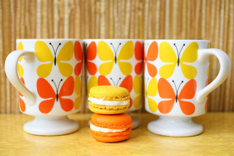 无人,横图,室内,特写,桌子,蝴蝶,美国,五个,许多,堆叠,食品,曲奇,古典,饮食,黄色,马克杯,甜食,摄影,清新,法式食品,法国文化,彩图,蛋白杏仁饼