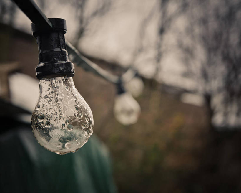 无人,横图,特写,白天,水,雨,德国,吊挂,湿,悬挂,天气,挂,摄影,电,电灯泡,彩图,图林根州