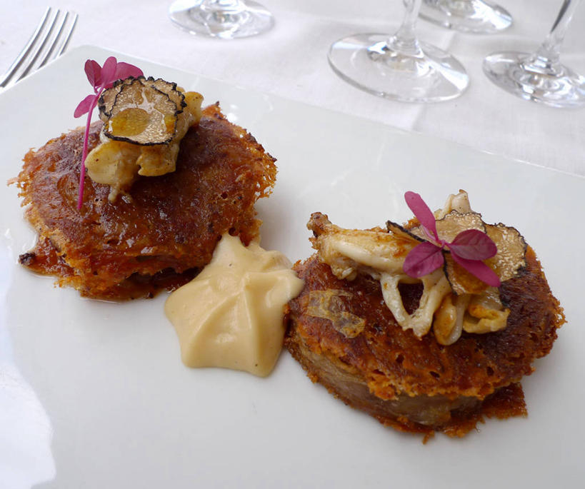 点心,无人,横图,室内,特写,白天,西班牙,肉,食品,面点,馅饼,猪肉,小吃,肉类,饮食,食物,糕点,摄影,清新,肉食,开胃酱,玻璃杯,彩图,装饰菜,猪肉馅饼