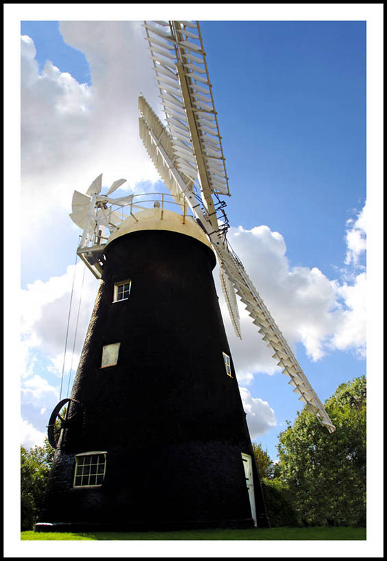 无人,竖图,室外,白天,建筑,英国,风力,云,塔,树,天空,摄影,能源,替代能源,环境保护,剑桥郡,刀刃,彩图