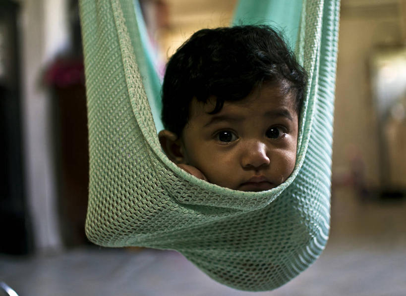 婴儿,儿童,一个人,躺,横图,室内,特写,白天,正面,纯洁,马来西亚,仅一个人,吊挂,悬挂,挂,小孩,荡秋千,放松,可爱,童年,摄影,活泼,部分,宝宝,肖像,纯真,烂漫,无邪,伶俐,天真,孩子,彩图