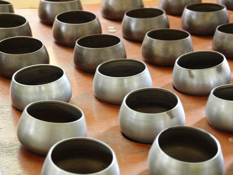 无人,横图,室内,重复,泰国,一排,许多,整齐,很多,排列,碗,摄影,队列,祭品,灵性,彩图