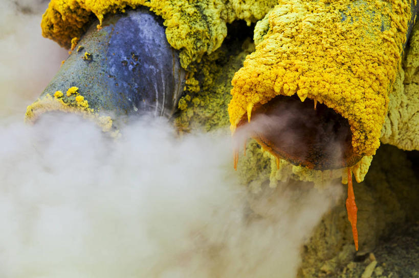 无人,横图,室外,特写,白天,采矿业,印度尼西亚,黄色,烟,工业,摄影,能源,硫磺,彩图