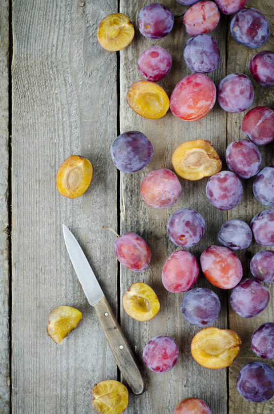 无人,竖图,俯视,室内,特写,李子,爱沙尼亚,木制,首都,饮食,摄影,清新,餐刀,横截面,健康食物,塔林,彩图,高角度拍摄