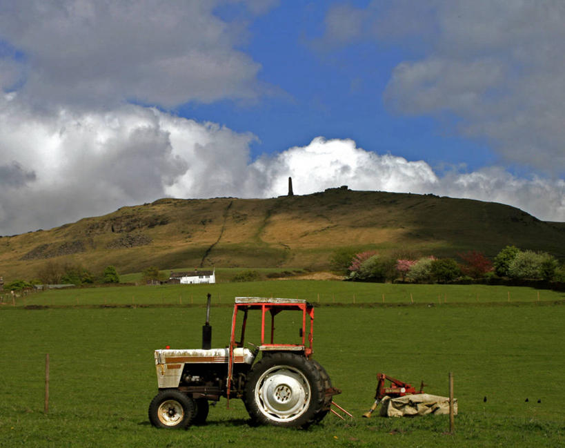 无人,横图,室外,白天,农业,美景,山,英国,地形,景观,田地,云,草,天空,自然,景色,运输,摄影,宁静,停止,自然风光,拖拉机,暂停,停滞,大曼彻斯特,彩图