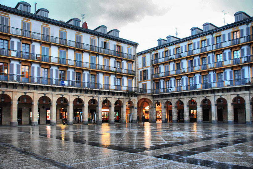 无人,宫殿,横图,室外,白天,建筑,西班牙,反射,柱子,拱门,历史,地标建筑,摄影,巴斯克自治区,圣塞瓦斯蒂安,彩图