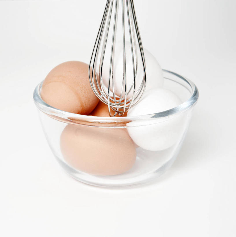 无人,竖图,白色背景,加拿大,准备,金属,鸡蛋,褐色,饮食,搅拌器,碗,摄影,清新,健康食物,温哥华,大不列颠哥伦比亚,玻璃杯,彩图,影棚拍摄