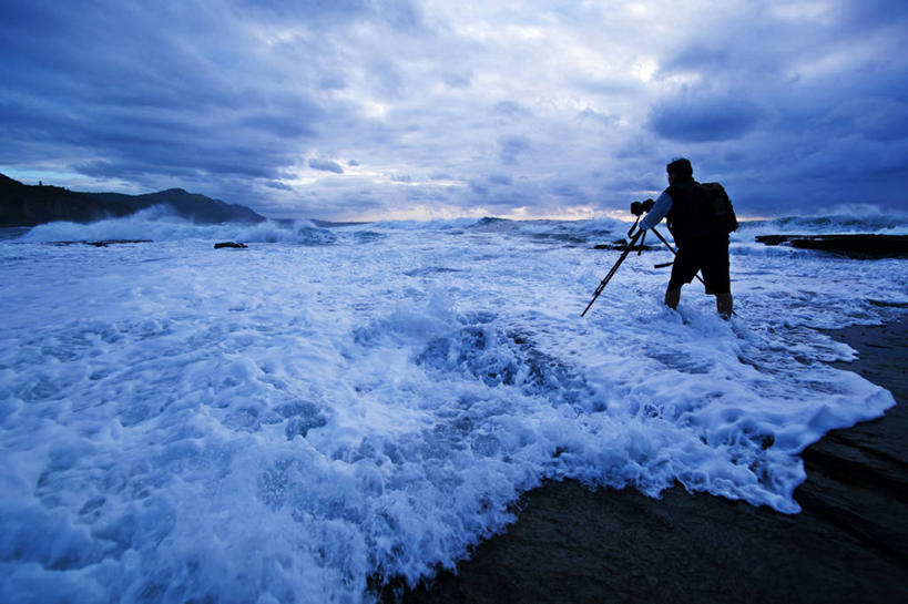 成年人,一个人,横图,室外,长时间曝光,海洋,相机,澳大利亚,仅一个男性,云,风景,天空,自然,波浪,摄影,三脚架,悉尼,剪影,新南威尔士,彩图