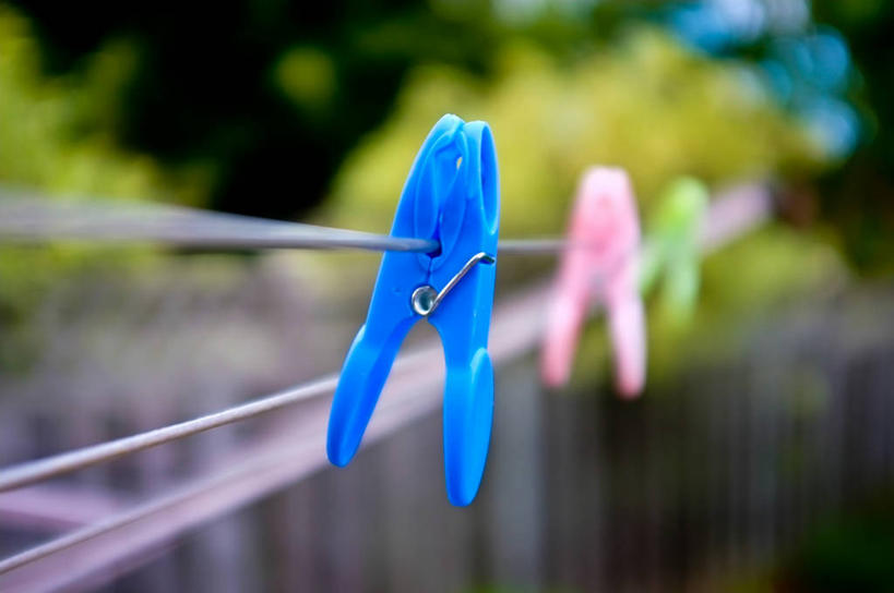 无人,横图,室外,特写,白天,加拿大,吊挂,悬挂,塑胶,庭院,挂,三个,洗衣服,晾衣服,摄影,衣夹,彩图