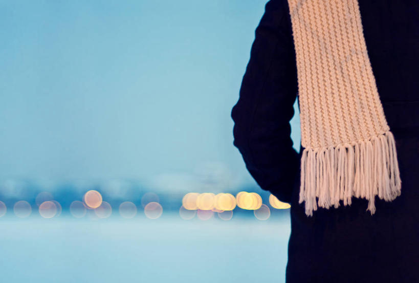 成年人,一个人,横图,室外,特写,白天,时尚,城市,德国,仅一个年轻女性,仅一个女性,仅一个人,慕尼黑,白色,围巾,寒冷,摄影,巴伐利亚,年轻女性,女人,女性,年轻人,彩图,冬衣