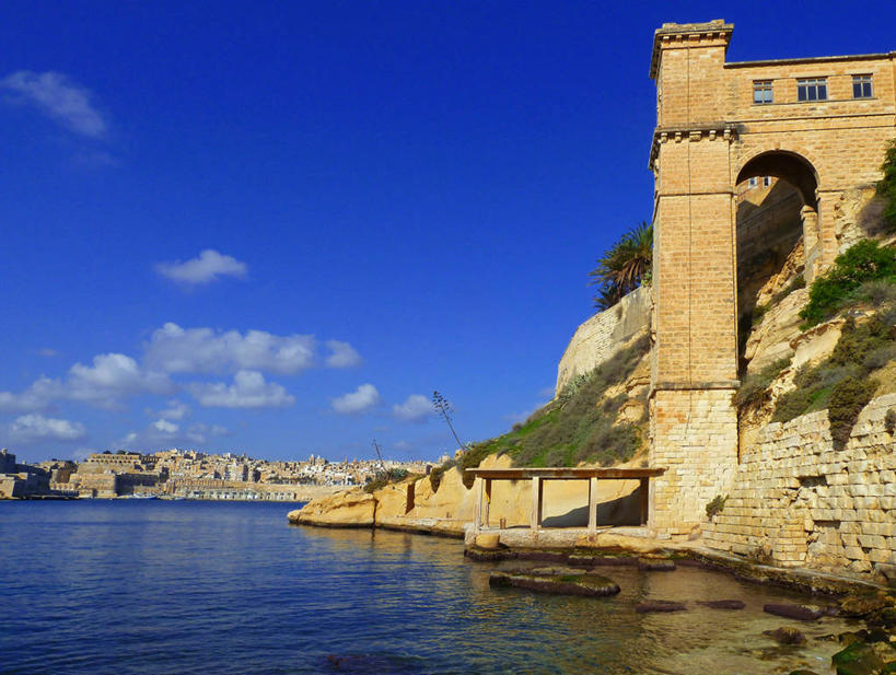 无人,横图,室外,白天,度假,海洋,美景,城市风光,城市,建筑,马耳他,反射,景观,云,首都,娱乐,天空,享受,休闲,景色,放松,摄影,瓦莱塔,彩图