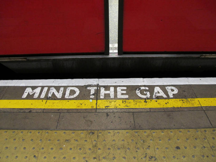 无人,火车站,横图,室内,通讯,火车,车站,英国,文字,地铁站,站台,首都,月台,运输,摄影,指导,英文字母,涂料,彩图,铁路车站,铁路站