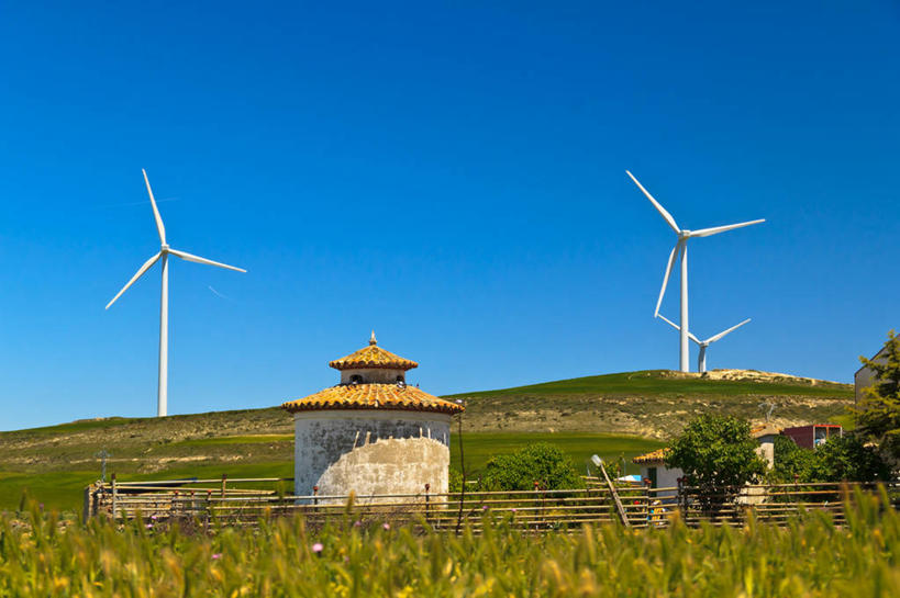 无人,横图,室外,白天,西班牙,环保,风力,草,自然,摄影,能源,回收,资源,利用,低碳,循环,替代能源,环境保护,万里无云,持续,风轮机,彩图,帕伦西亚省