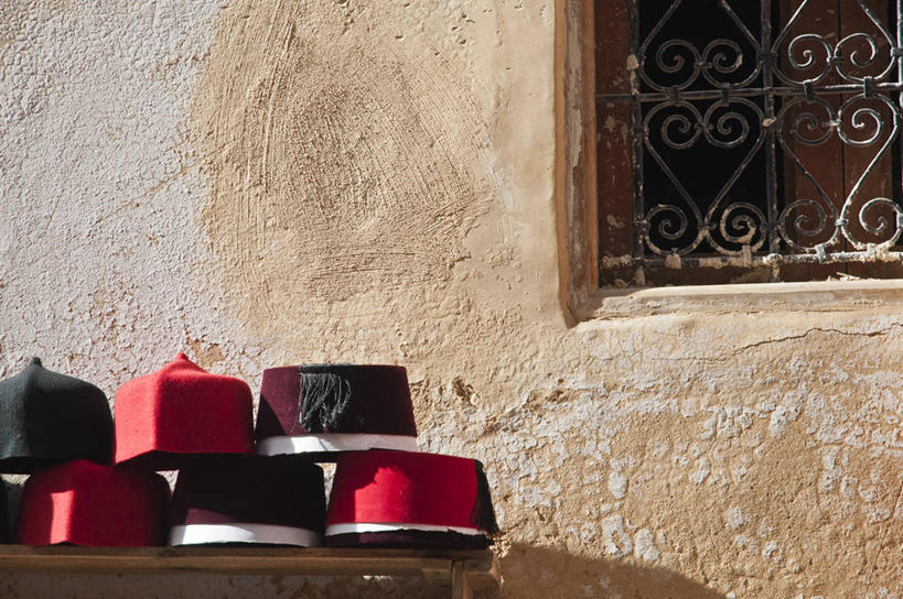 无人,横图,室外,白天,摩洛哥,堆叠,头饰,墙,架子,摄影,宗教,多样,费兹,摩洛哥文化,彩图