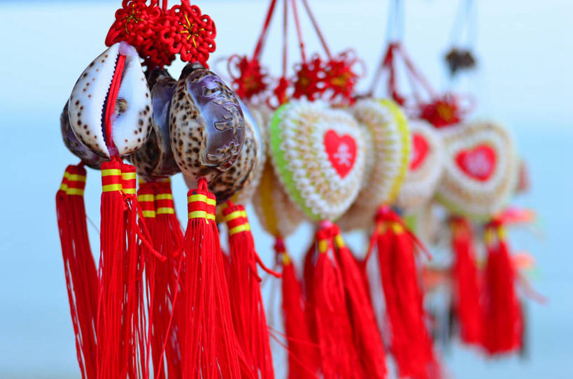 无人,横图,室外,特写,白天,一排,许多,吊挂,悬挂,整齐,很多,挂,排列,红色,零售,摄影,多样,队列,中国文化,选择,珠海,广东省,彩图