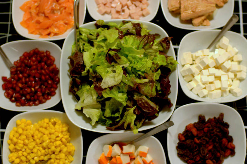 无人,横图,俯视,室内,白天,蔬菜,叶子,西班牙,准备,新鲜,沙拉,食品,绿叶,切块,饮食,食物,汤匙,嫩叶,摄影,有机食品,绿色食品,多样,清新,选择,健康食物,石榴籽,巴伦西亚省,叶,叶片,彩图,高角度拍摄