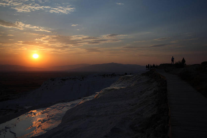 站,横图,室外,日落,山,亚洲,云,风景,天空,自然,摄影,宁静,剪影,彩图,棉花堡