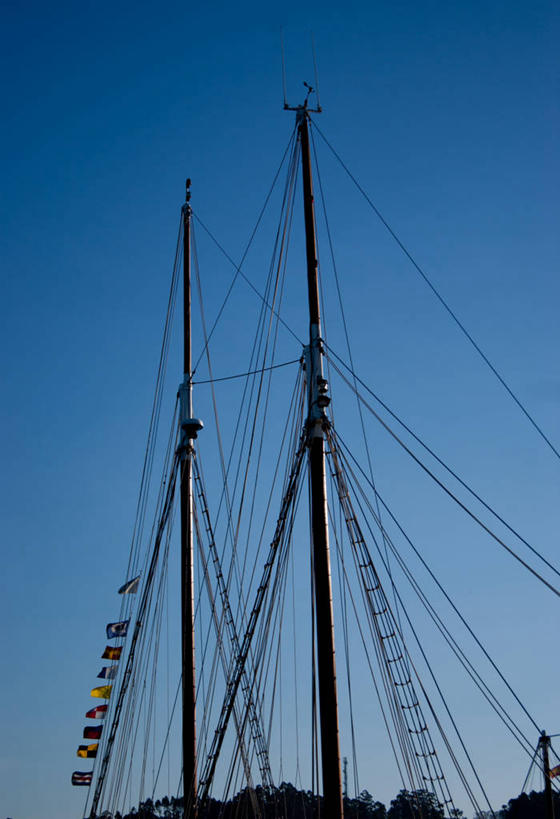 无人,竖图,室外,白天,旗帜,西班牙,木制,蓝色,运输,摄影,万里无云,帆樯,桅竿,加利西亚,彩图,帆柱