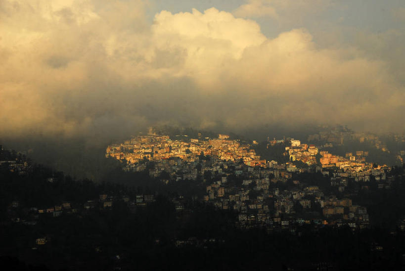 无人,横图,俯视,室外,白天,度假,美景,城市风光,城市,印度,景观,云,娱乐,风景,天空,地标建筑,享受,休闲,景色,放松,摄影,喜马偕尔邦,西姆拉,彩图,高角度拍摄