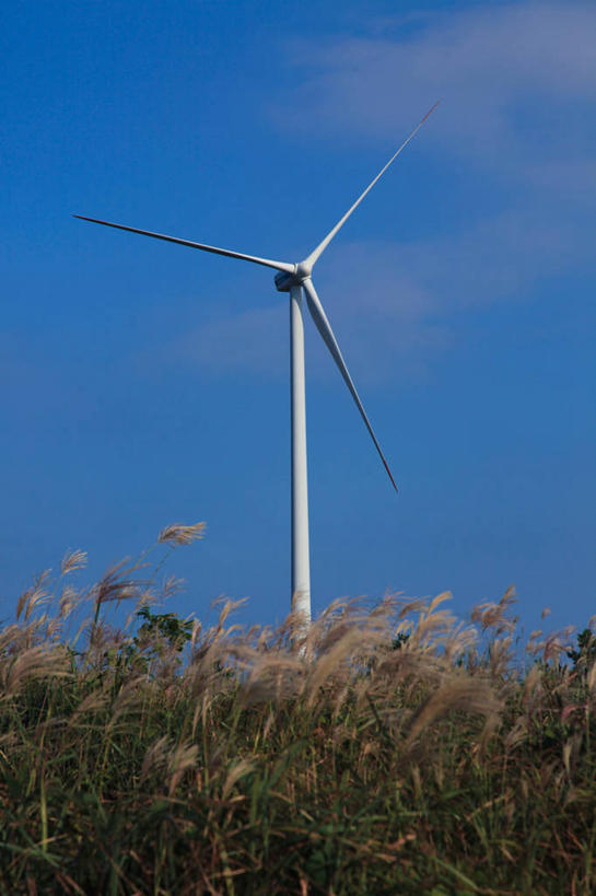 无人,竖图,室外,白天,济州岛,韩国,环保,风力,云,天空,摄影,能源,回收,资源,利用,低碳,循环,替代能源,环境保护,持续,风轮机,彩图